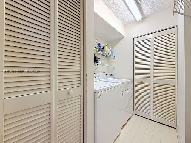 10208 NW 24th Place 205, Sunrise, FL 33322
