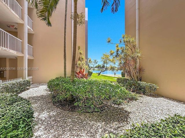 10208 NW 24th Place 205, Sunrise, FL 33322