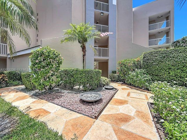 10208 NW 24th Place 205, Sunrise, FL 33322