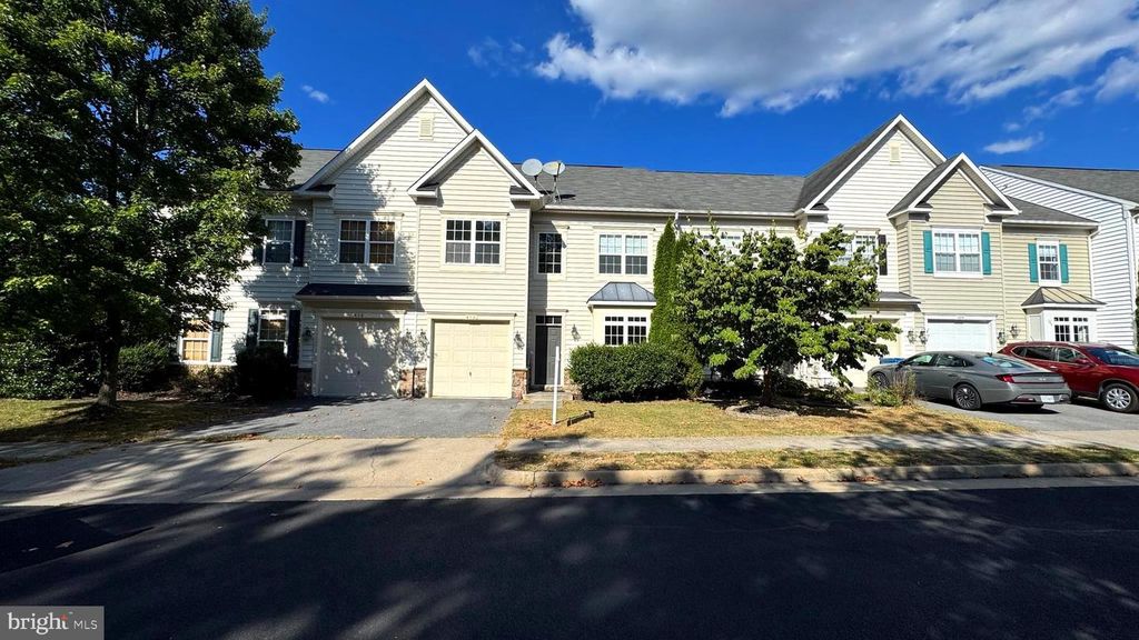412 KINTYRE LN, Stephens City, VA 22655