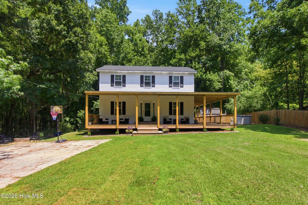 1228 Core Point Road, Blounts Creek, NC 27814
