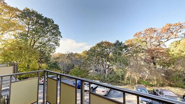 43 Burnham St C-3, Belmont, MA 02478