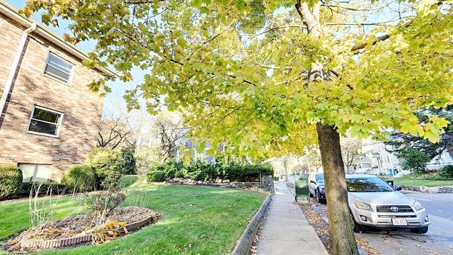 43 Burnham St C-3, Belmont, MA 02478