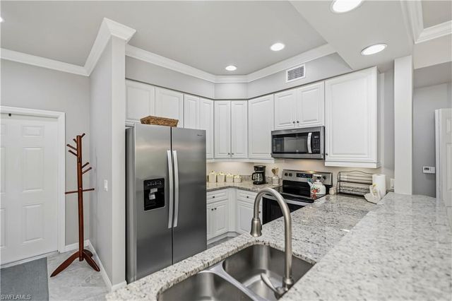 1051 Winding Pines CIR 107, Cape Coral, FL 33909