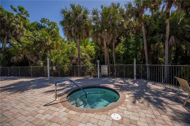 1051 Winding Pines CIR 107, Cape Coral, FL 33909