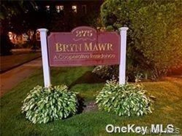275 Maple Avenue 4-G, Rockville Centre, NY 11570