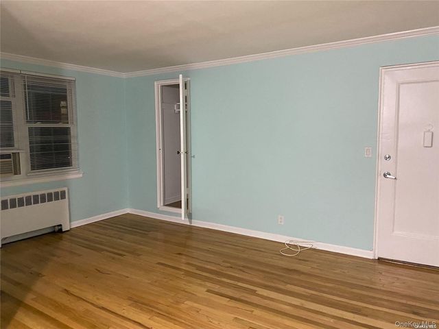 275 Maple Avenue 4-G, Rockville Centre, NY 11570