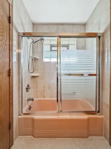 11115 Martindale Drive, Westchester, IL 60154