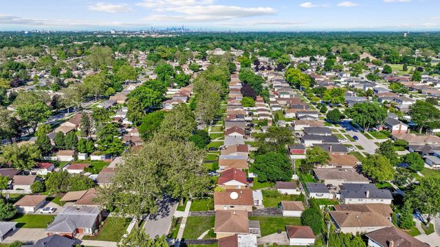 11115 Martindale Drive, Westchester, IL 60154