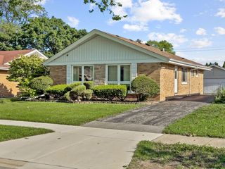 11115 Martindale Drive, Westchester, IL 60154