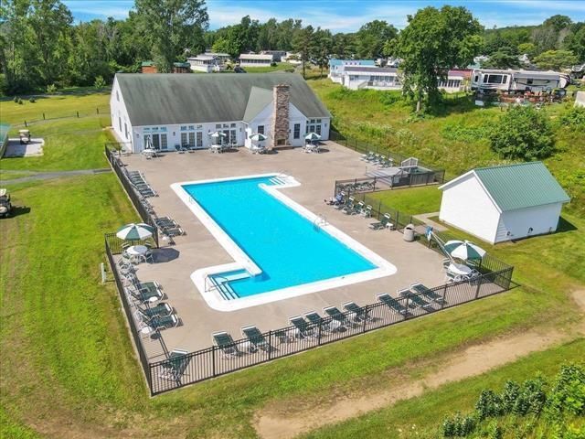 59 Island Circle, South Hero, VT 05486
