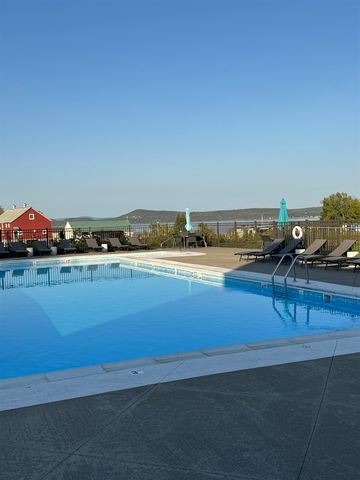 59 Island Circle, South Hero, VT 05486
