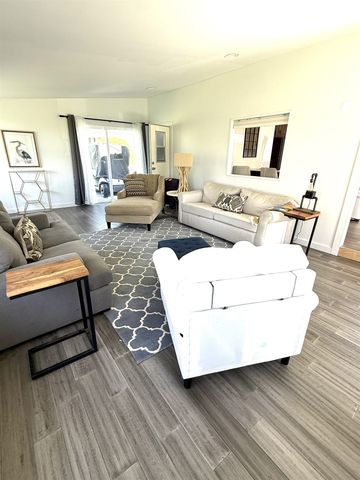 59 Island Circle, South Hero, VT 05486