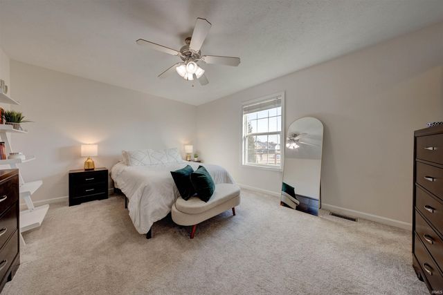 12515 Rolling Meadows Drive, Evansville, IN 47725