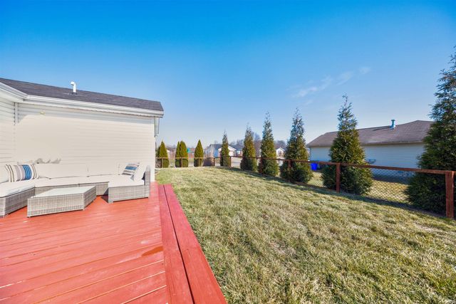 12515 Rolling Meadows Drive, Evansville, IN 47725