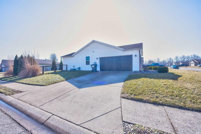 12515 Rolling Meadows Drive, Evansville, IN 47725