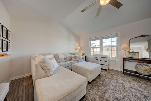 12515 Rolling Meadows Drive, Evansville, IN 47725