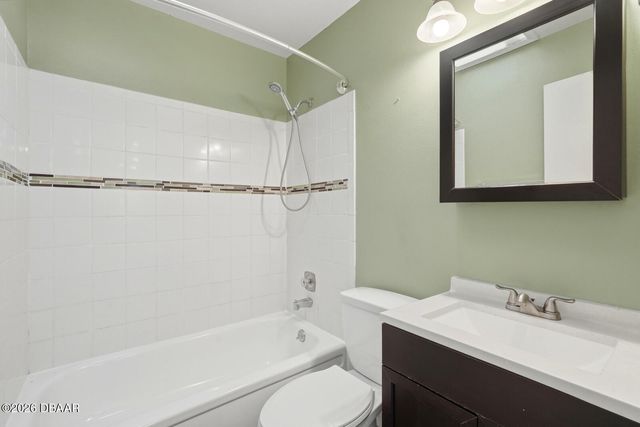 903 W Millard Court, Daytona Beach, FL 32117