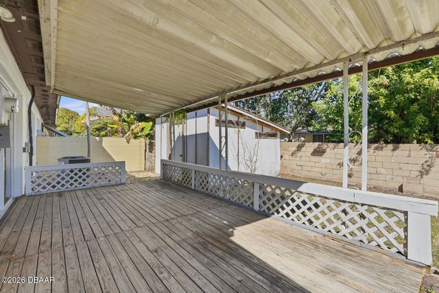 903 W Millard Court, Daytona Beach, FL 32117