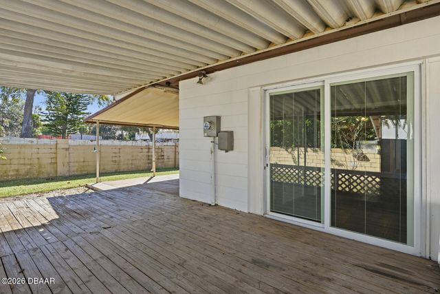 903 W Millard Court, Daytona Beach, FL 32117