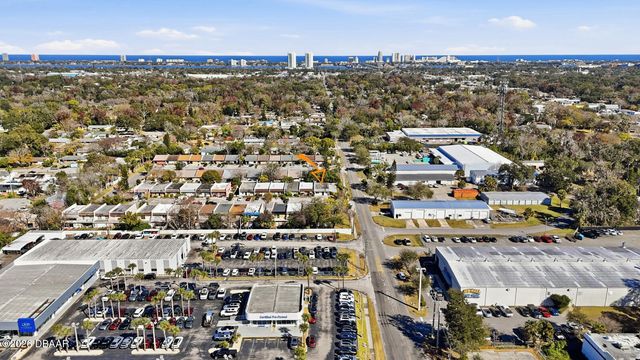 903 W Millard Court, Daytona Beach, FL 32117