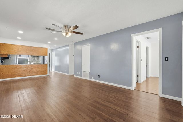 903 W Millard Court, Daytona Beach, FL 32117