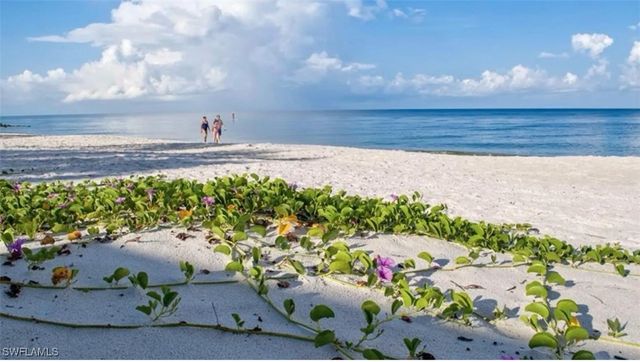 3215 Regatta RD, Naples, FL 34103