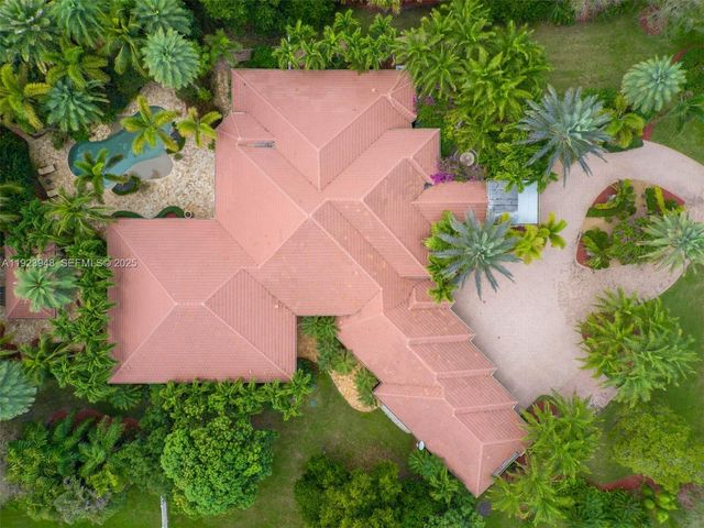 16740 Berkshire Ct, Southwest Ranches, FL 33331