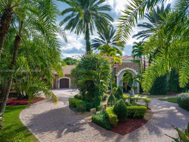 16740 Berkshire Ct, Southwest Ranches, FL 33331