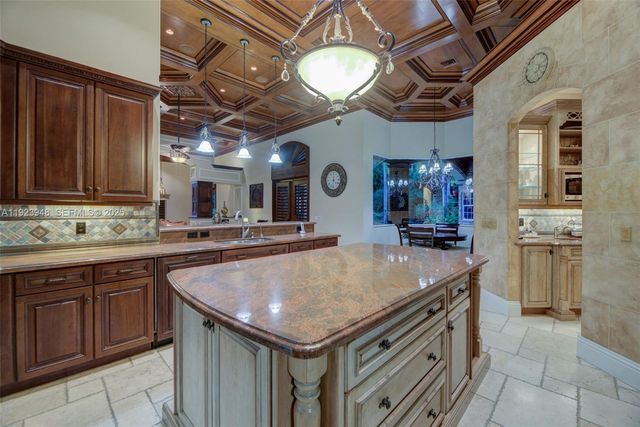 16740 Berkshire Ct, Southwest Ranches, FL 33331