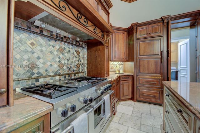 16740 Berkshire Ct, Southwest Ranches, FL 33331