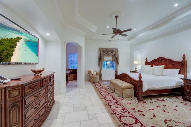 16740 Berkshire Ct, Southwest Ranches, FL 33331