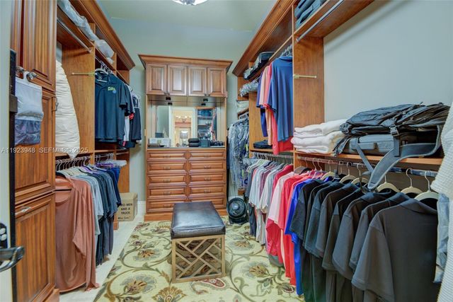 16740 Berkshire Ct, Southwest Ranches, FL 33331