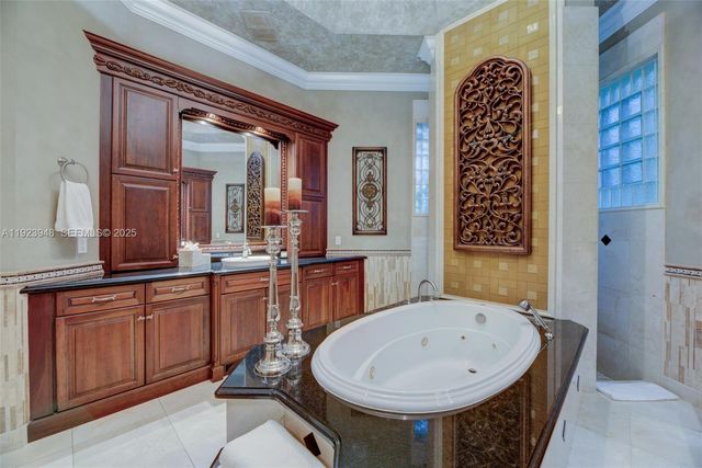 16740 Berkshire Ct, Southwest Ranches, FL 33331