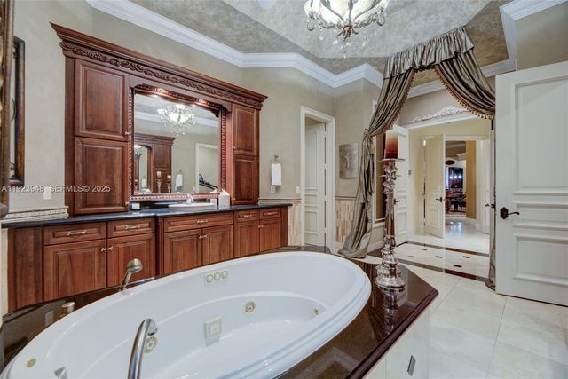 16740 Berkshire Ct, Southwest Ranches, FL 33331