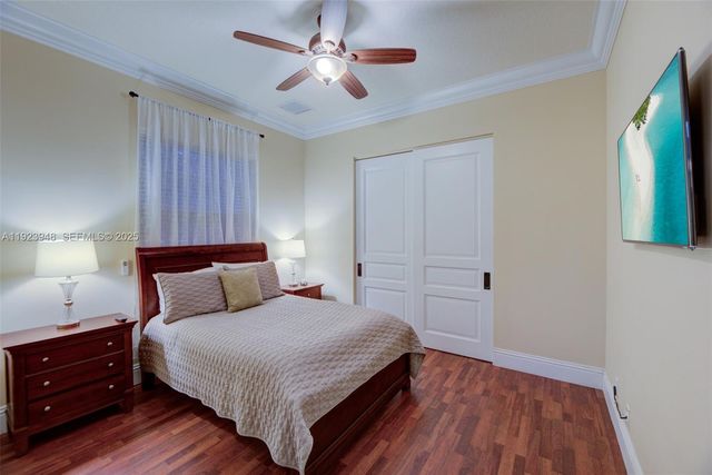 16740 Berkshire Ct, Southwest Ranches, FL 33331