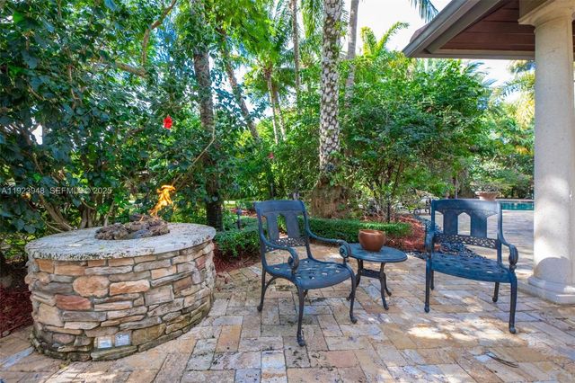 16740 Berkshire Ct, Southwest Ranches, FL 33331