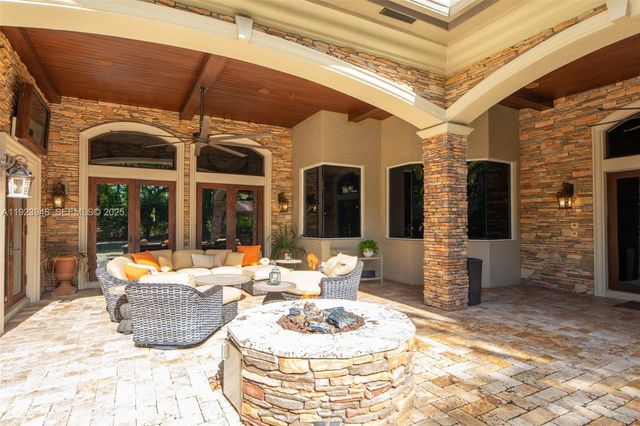 16740 Berkshire Ct, Southwest Ranches, FL 33331