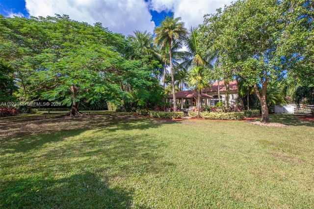 16740 Berkshire Ct, Southwest Ranches, FL 33331