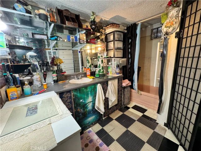 2250 W Darby 1, San Bernardino, CA 92407