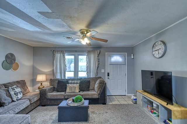 1405 NW Sheffield Road, The Village, OK 73120