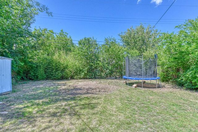1405 NW Sheffield Road, The Village, OK 73120