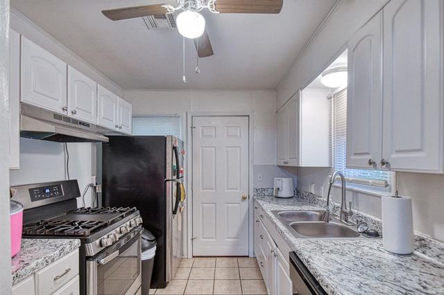 1405 NW Sheffield Road, The Village, OK 73120