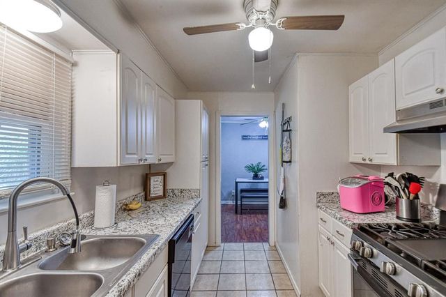 1405 NW Sheffield Road, The Village, OK 73120
