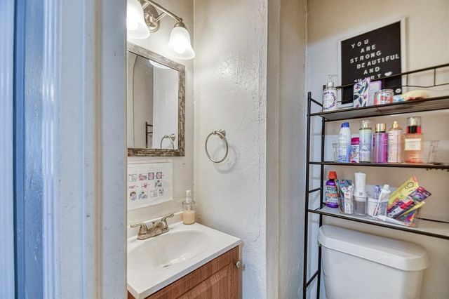 1405 NW Sheffield Road, The Village, OK 73120