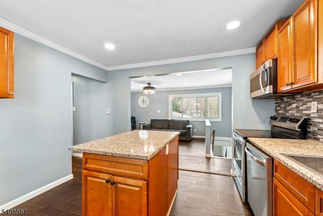 50 E Shore Dr, Vernon Twp., NJ 07462