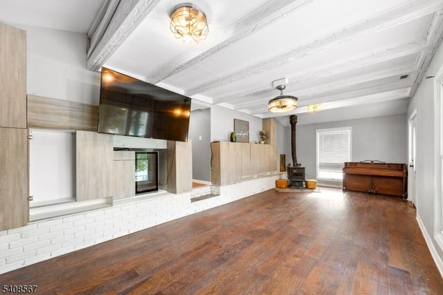 50 E Shore Dr, Vernon Twp., NJ 07462