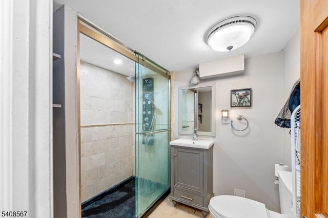 50 E Shore Dr, Vernon Twp., NJ 07462