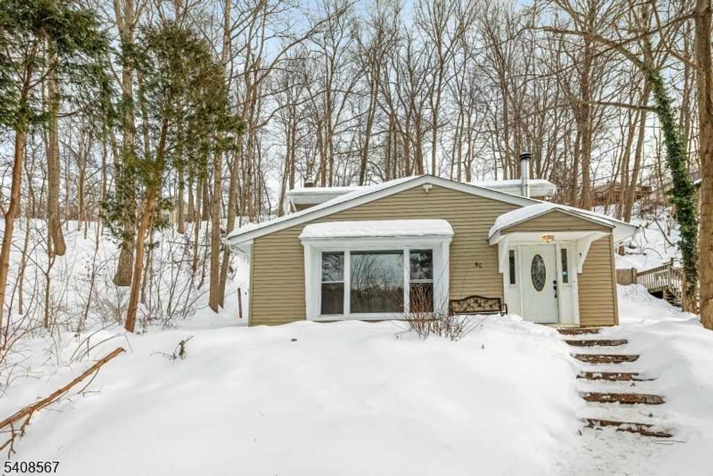 50 E Shore Dr, Vernon Twp., NJ 07462