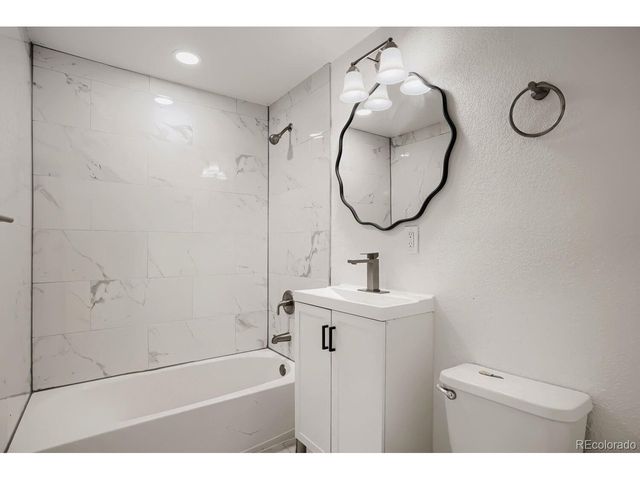 961 E 83rd Pl, Denver, CO 80229